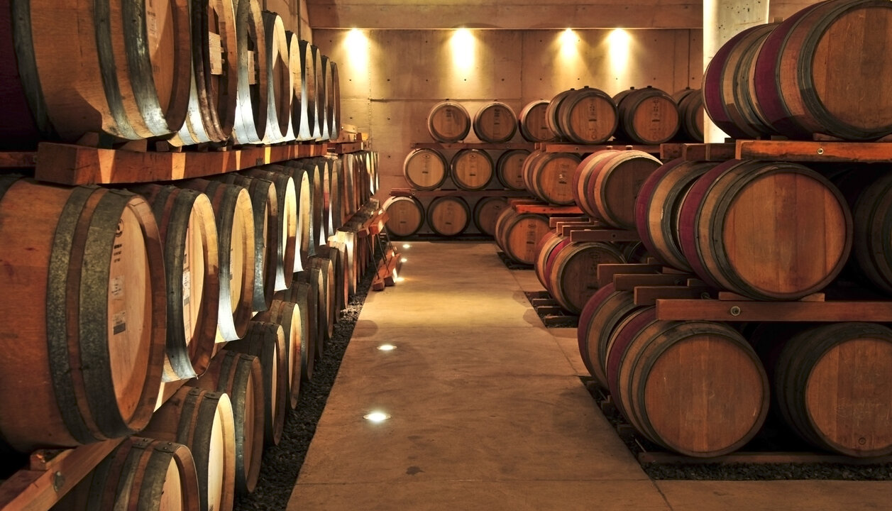 Influência da barrica no vinho: aprenda tudo sobre isso.