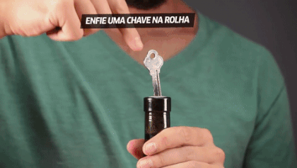 Confira 4 formas de abrir vinho sem abridor - ( evino ) Blog