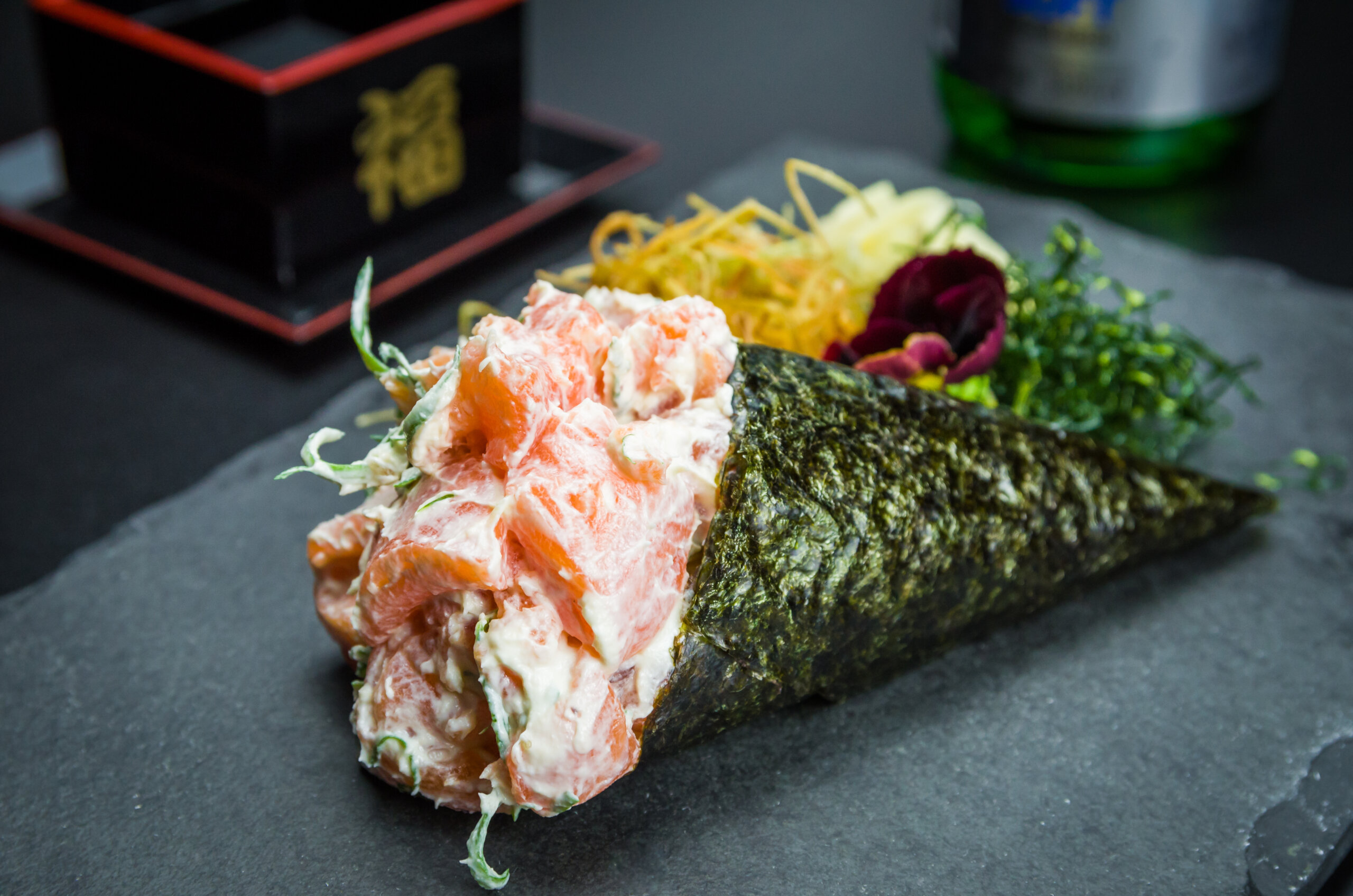 Temaki de Salmão receita rápida e sem segredos! Evino Blog