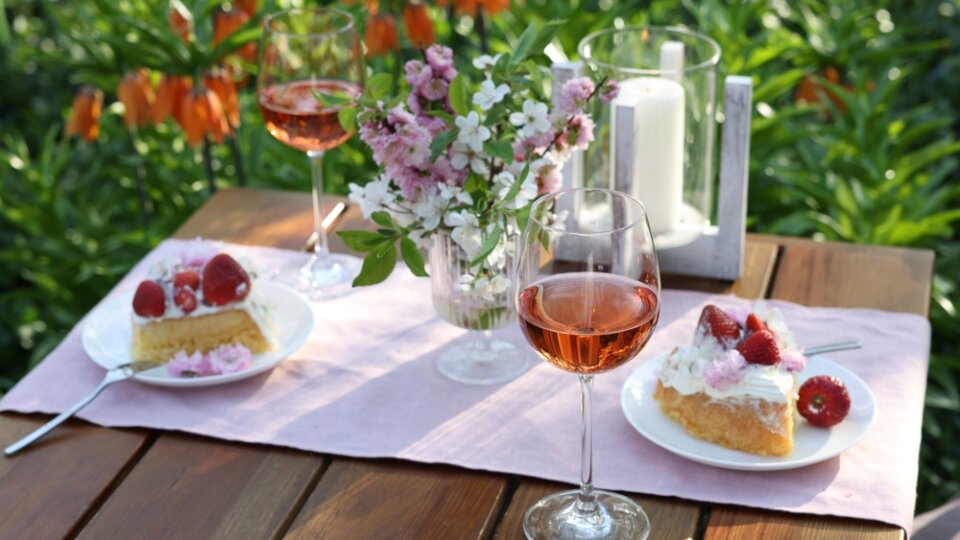 Como harmonizar vinhos com sobremesas: guia completo